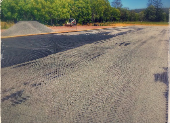 Gravel on outdoor Oct 14 sm